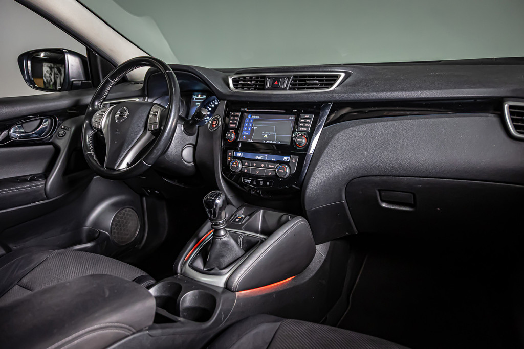 Nissan QASHQAI 1.6 N-Connecta | Panoramadak | 360 graden camera | Cruise Control | Trekhaak 52526604-38.jpg | Autobedrijf van Geel