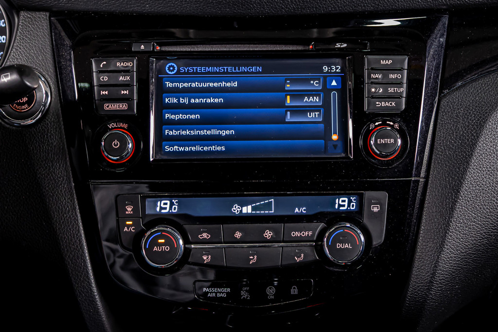 Nissan QASHQAI 1.6 N-Connecta | Panoramadak | 360 graden camera | Cruise Control | Trekhaak 52526604-46.jpg | Autobedrijf van Geel
