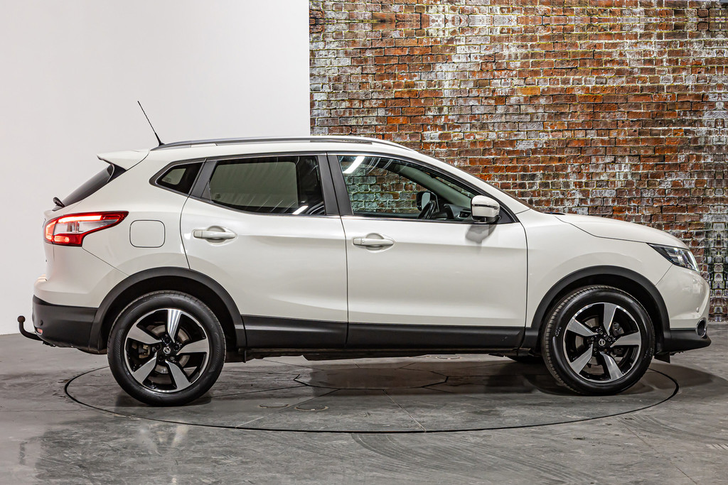 Nissan QASHQAI 1.6 N-Connecta | Panoramadak | 360 graden camera | Cruise Control | Trekhaak 52526604-6.jpg | Autobedrijf van Geel