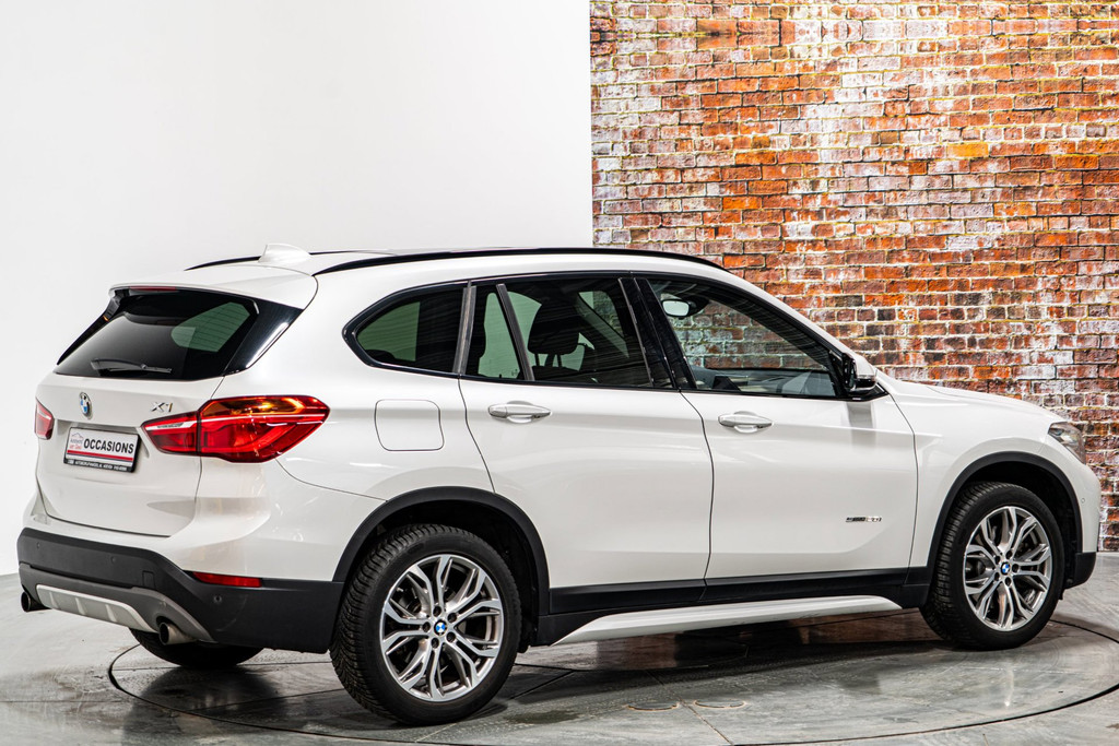 BMW X1 SDrive20i | Panoramadak | Comfort Access pakket | Park Assist Pack 52684042-15.jpg | Autobedrijf van Geel