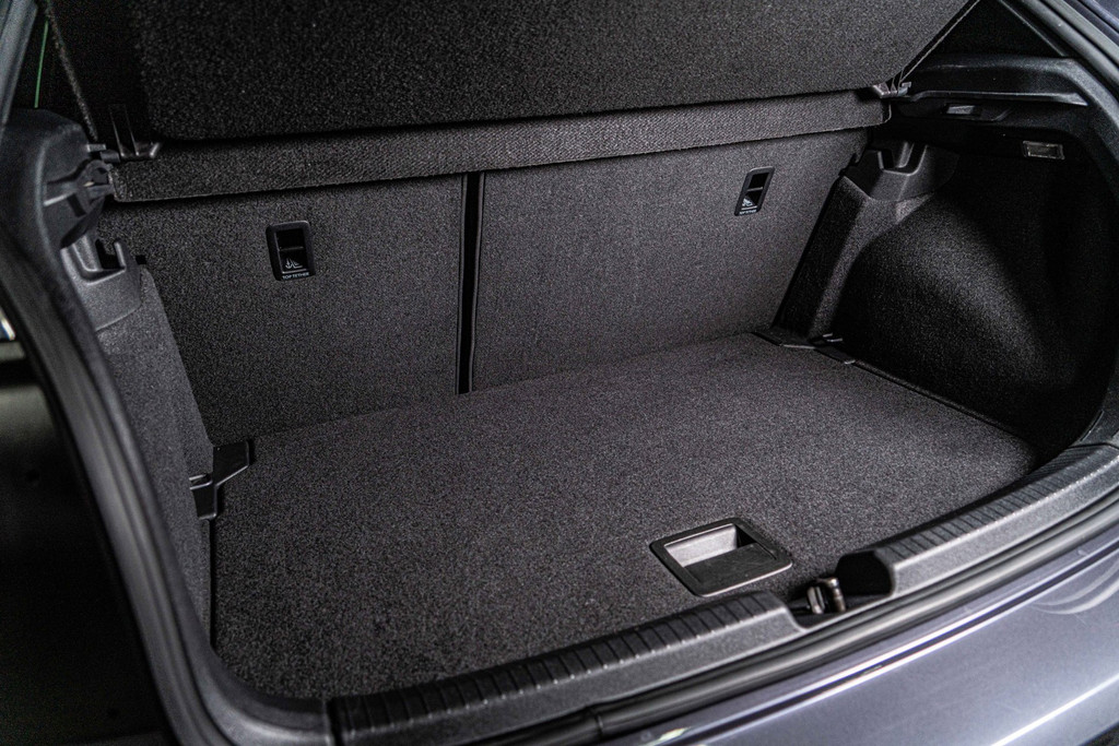 Volkswagen Polo 1.0 TSI R-Line| Apple Carplay | LED | DAB+ |Adaptive Cruise Control LM 17' Bergamo 53092985-23.jpg | Autobedrijf van Geel