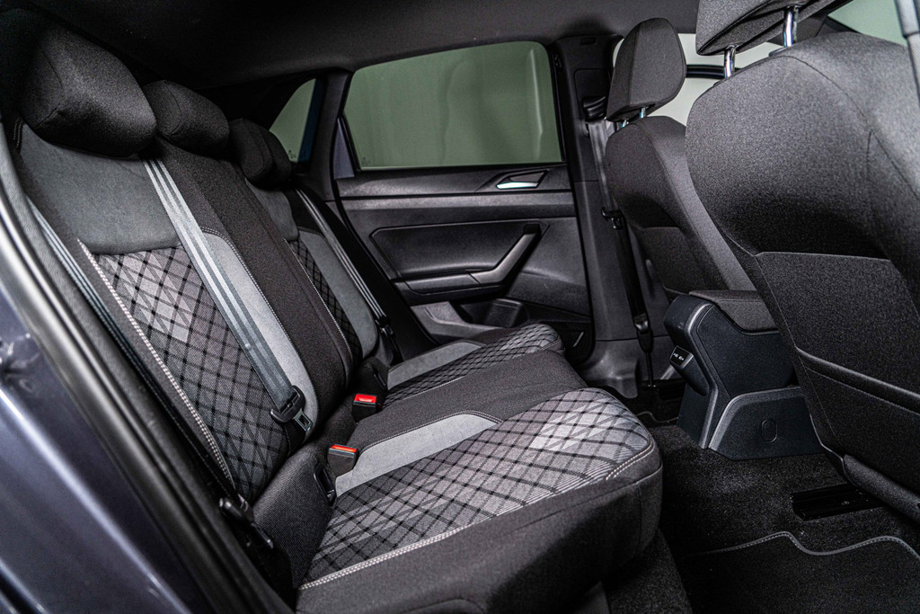 Volkswagen Polo 1.0 TSI R-Line| Apple Carplay | LED | DAB+ |Adaptive Cruise Control LM 17' Bergamo 53092985-24.jpg | Autobedrijf van Geel