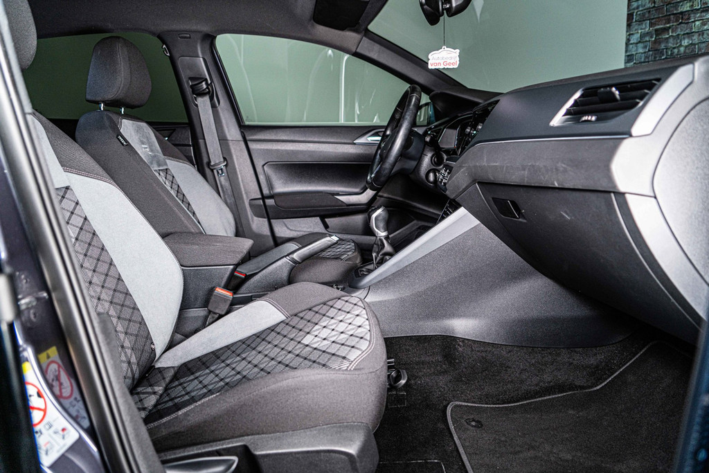 Volkswagen Polo 1.0 TSI R-Line| Apple Carplay | LED | DAB+ |Adaptive Cruise Control LM 17' Bergamo 53092985-26.jpg | Autobedrijf van Geel