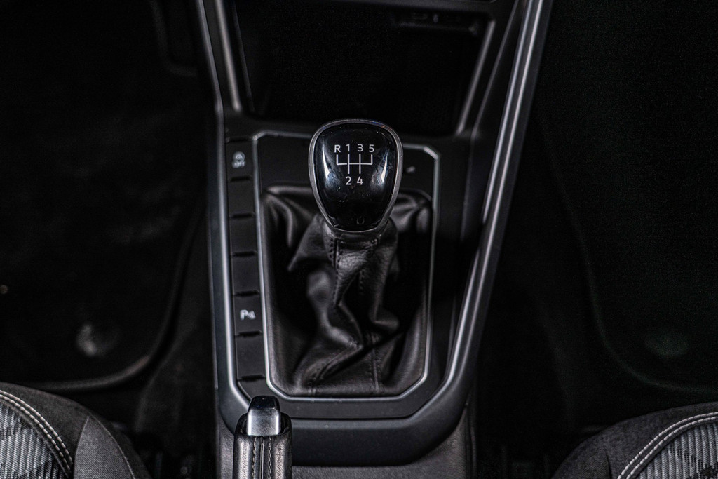 Volkswagen Polo 1.0 TSI R-Line| Apple Carplay | LED | DAB+ |Adaptive Cruise Control LM 17' Bergamo 53092985-33.jpg | Autobedrijf van Geel