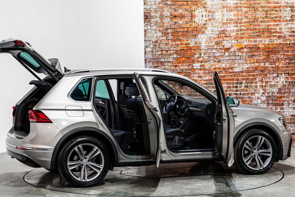 Volkswagen Tiguan 1.5 TSI Comfortline Business | Panoramadak | Adaptive Cruise Control | LED 53104813-19.jpg | Autobedrijf van Geel