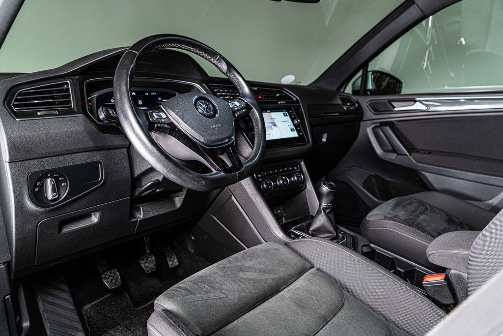 Volkswagen Tiguan 1.5 TSI Comfortline Business | Panoramadak | Adaptive Cruise Control | LED 53104813-27.jpg | Autobedrijf van Geel