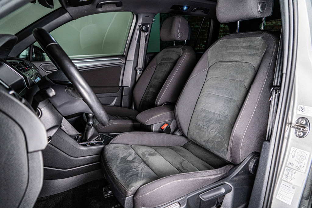 Volkswagen Tiguan 1.5 TSI Comfortline Business | Panoramadak | Adaptive Cruise Control | LED 53104813-29.jpg | Autobedrijf van Geel