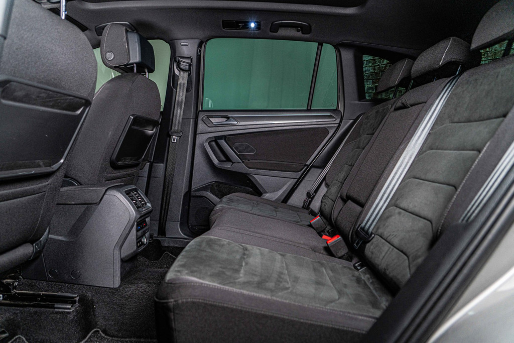 Volkswagen Tiguan 1.5 TSI Comfortline Business | Panoramadak | Adaptive Cruise Control | LED 53104813-32.jpg | Autobedrijf van Geel