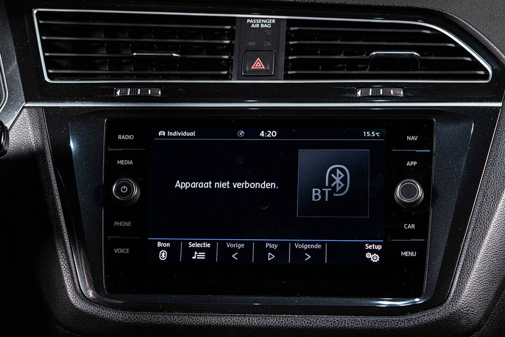 Volkswagen Tiguan 1.5 TSI Comfortline Business | Panoramadak | Adaptive Cruise Control | LED 53104813-52.jpg | Autobedrijf van Geel