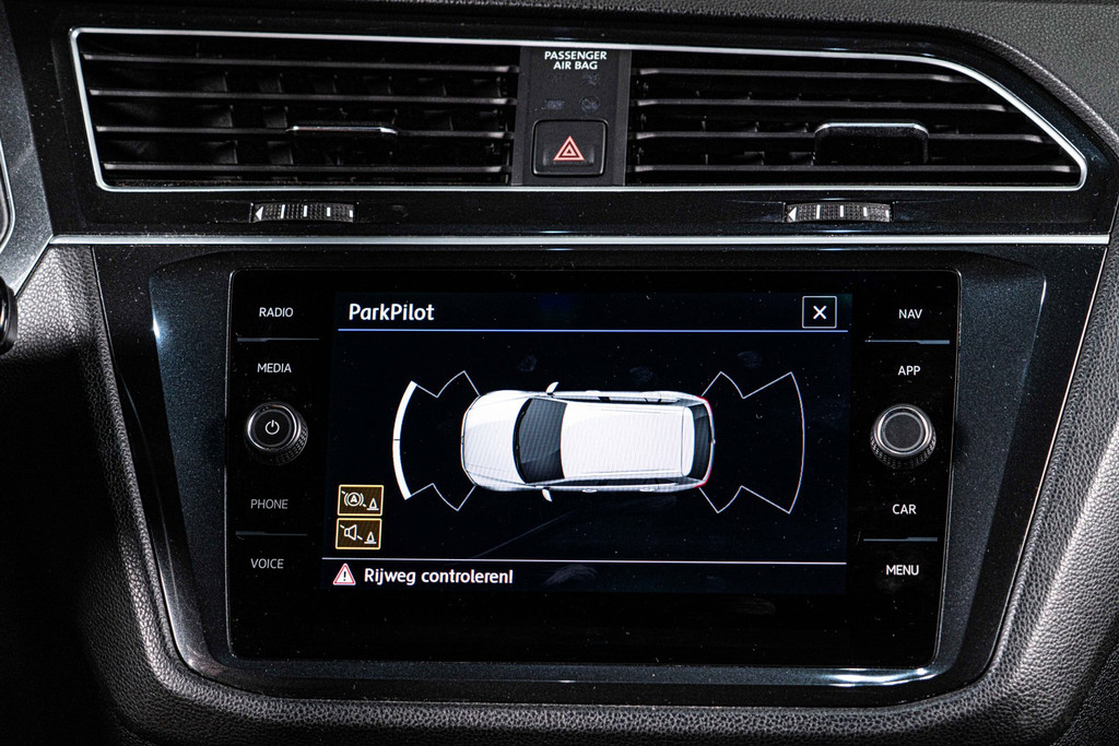 Volkswagen Tiguan 1.5 TSI Comfortline Business | Panoramadak | Adaptive Cruise Control | LED 53104813-62.jpg | Autobedrijf van Geel