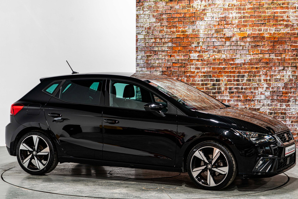 SEAT Ibiza 1.5 TSI FR Business Intense Plus | Schuif/kanteldak | Beats Audio | Adaptive Cruise Control | Apple Carplay/Android 53162658-21.jpg | Autobedrijf van Geel