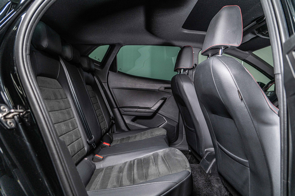 SEAT Ibiza 1.5 TSI FR Business Intense Plus | Schuif/kanteldak | Beats Audio | Adaptive Cruise Control | Apple Carplay/Android 53162658-38.jpg | Autobedrijf van Geel