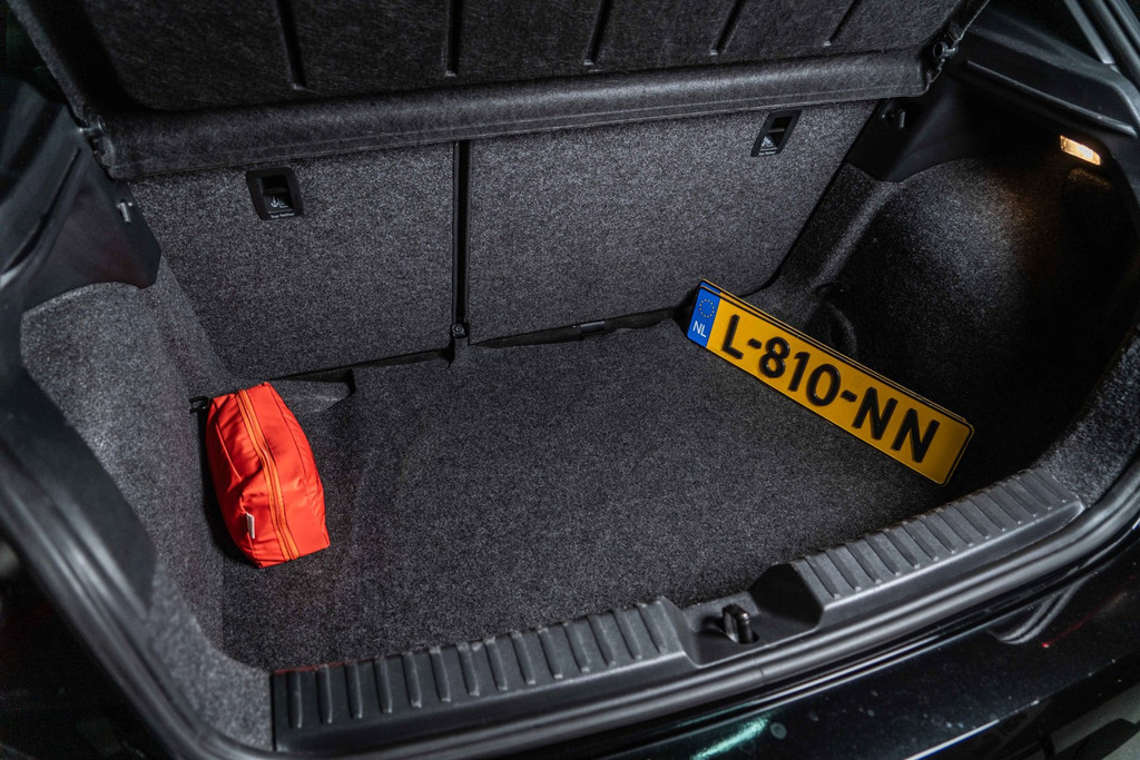 SEAT Ibiza 1.5 TSI FR Business Intense Plus | Schuif/kanteldak | Beats Audio | Adaptive Cruise Control | Apple Carplay/Android 53162658-57.jpg | Autobedrijf van Geel