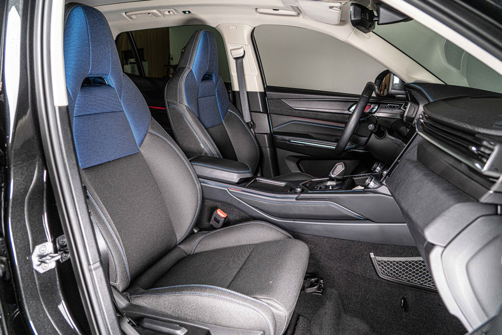 Lynk & Co 01 1.5 PHEV | PANO | ACC | 360 Graden Camera | Infinity Audio | 261 PK 53415712-32.jpg | Autobedrijf van Geel