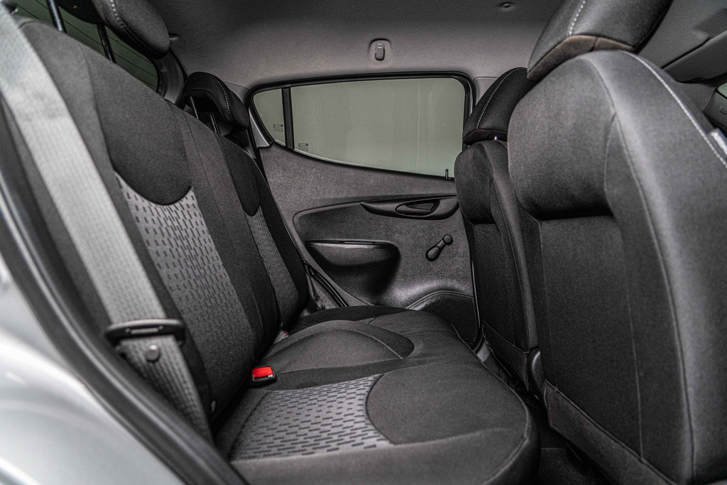 Opel KARL 1.0 ecoFLEX Innovation 53417074-29.jpg | Autobedrijf van Geel