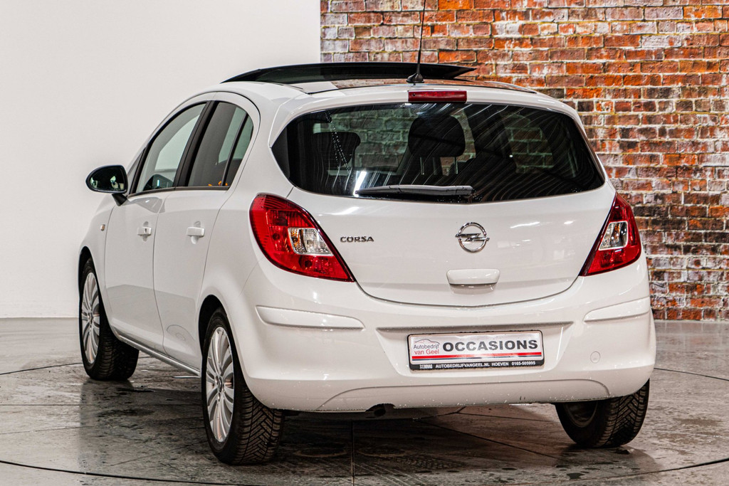 Opel Corsa 1.4-16V Cosmo | Cruise Control | Panoramadak 53420176-10.jpg | Autobedrijf van Geel