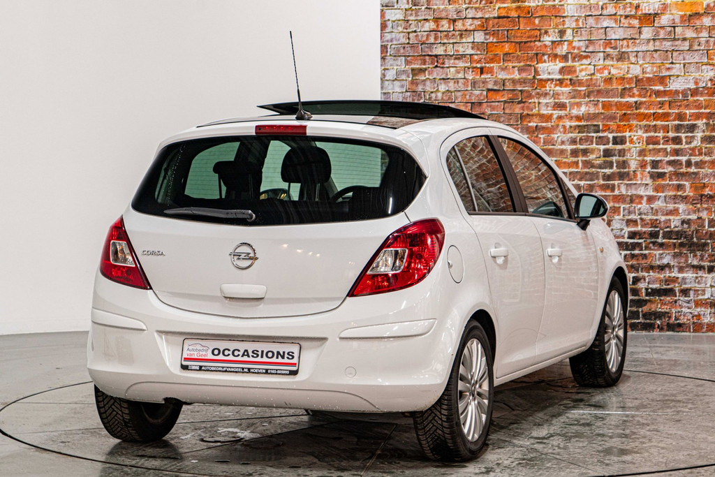 Opel Corsa 1.4-16V Cosmo | Cruise Control | Panoramadak 53420176-12.jpg | Autobedrijf van Geel
