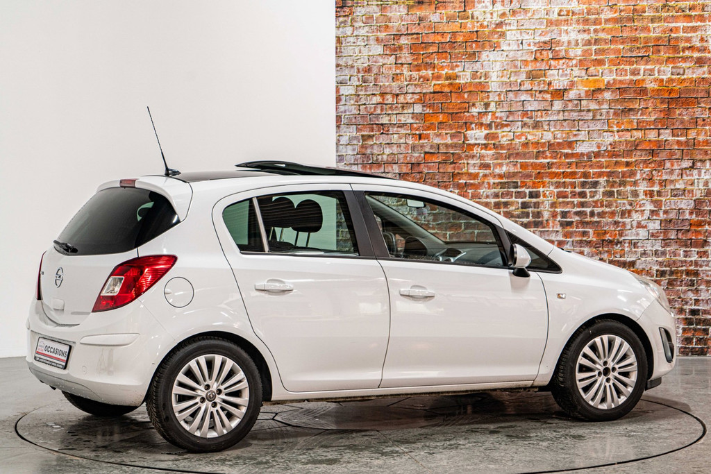Opel Corsa 1.4-16V Cosmo | Cruise Control | Panoramadak 53420176-14.jpg | Autobedrijf van Geel