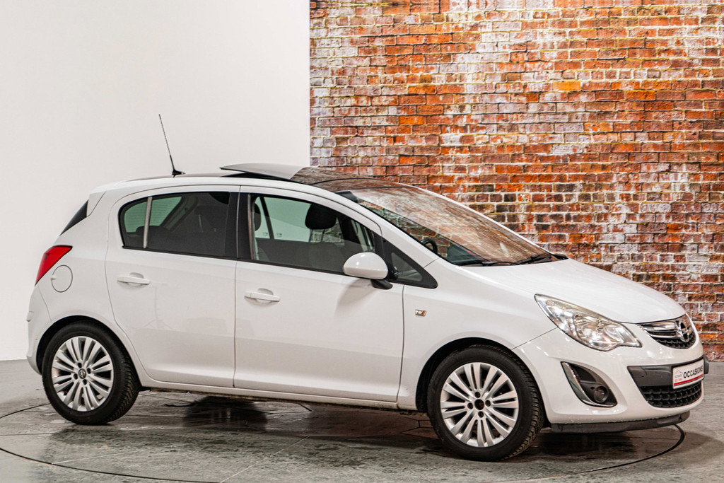 Opel Corsa 1.4-16V Cosmo | Cruise Control | Panoramadak 53420176-18.jpg | Autobedrijf van Geel