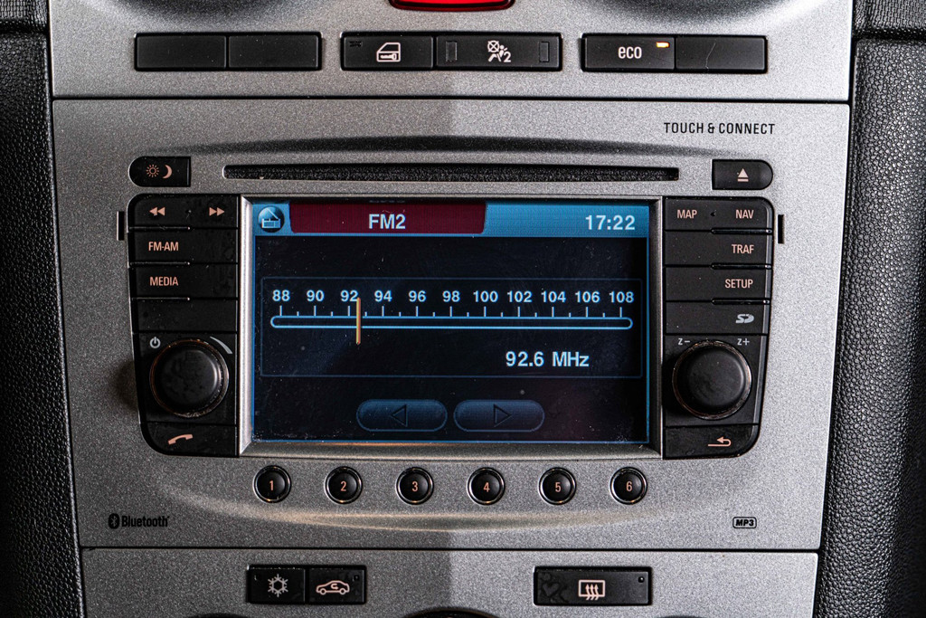 Opel Corsa 1.4-16V Cosmo | Cruise Control | Panoramadak 53420176-44.jpg | Autobedrijf van Geel