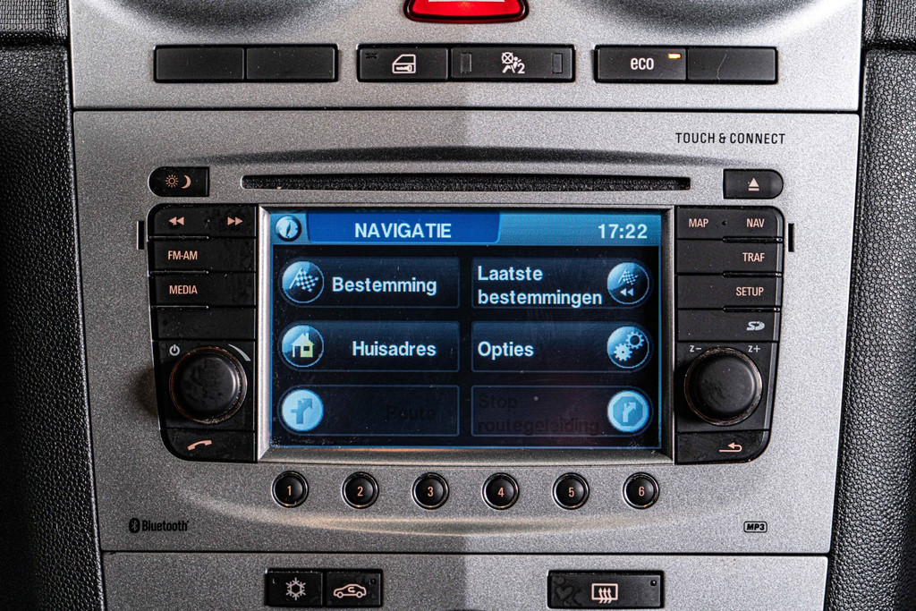 Opel Corsa 1.4-16V Cosmo | Cruise Control | Panoramadak 53420176-46.jpg | Autobedrijf van Geel