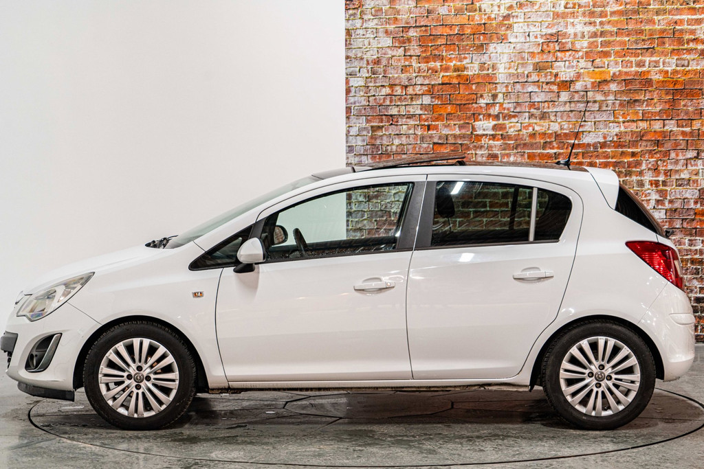 Opel Corsa 1.4-16V Cosmo | Cruise Control | Panoramadak 53420176-5.jpg | Autobedrijf van Geel