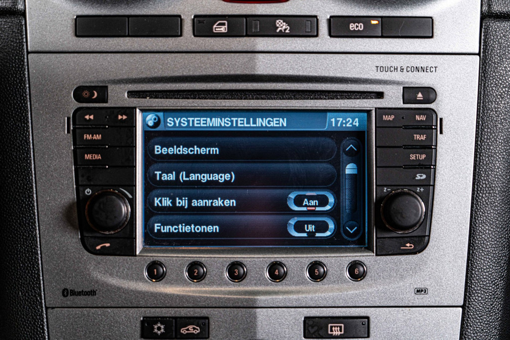 Opel Corsa 1.4-16V Cosmo | Cruise Control | Panoramadak 53420176-51.jpg | Autobedrijf van Geel