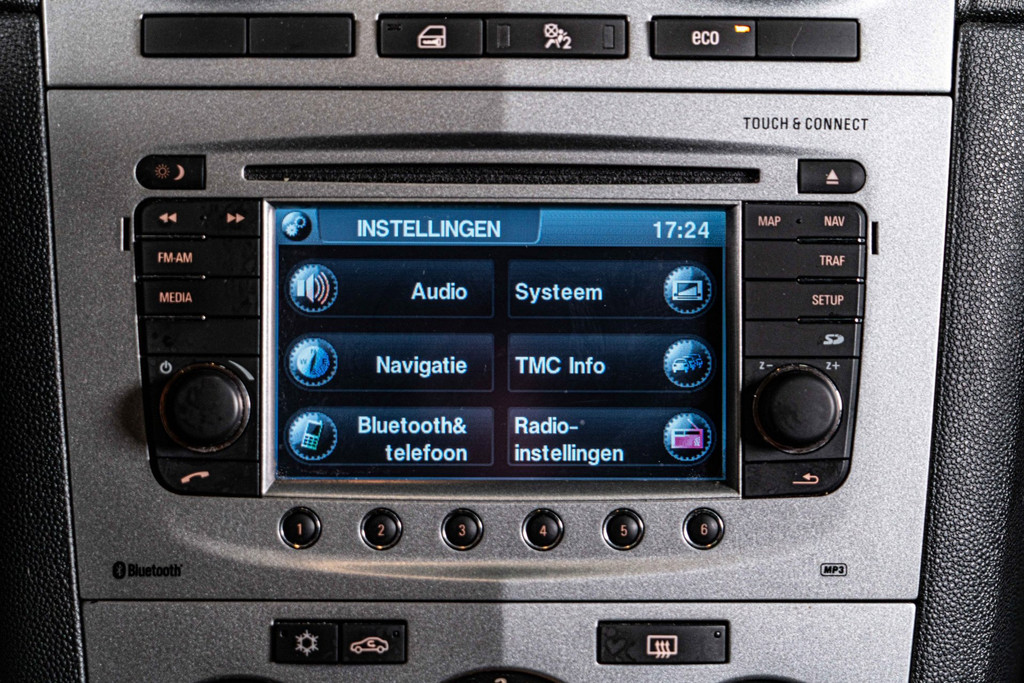 Opel Corsa 1.4-16V Cosmo | Cruise Control | Panoramadak 53420176-52.jpg | Autobedrijf van Geel