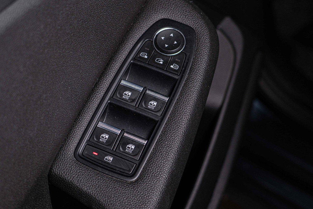 Renault Clio 1.0 TCe | Airco | Cruise Control | Apple Carplay | Stoelverwarming 53706134-40.jpg | Autobedrijf van Geel