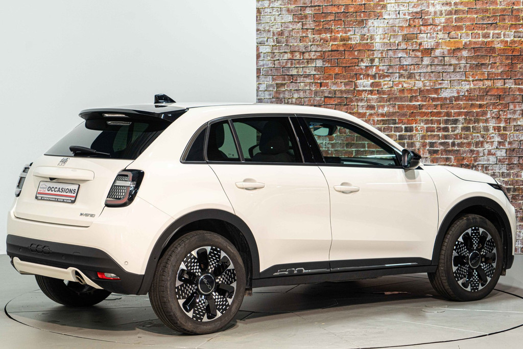 Fiat 600 1.2 Hybrid La Prima | Adaptive Cruise Control | Keyless-Entry&Go | Achteruitrijcamera | 360°SurroundView | Leder 54170791-17.jpg | Autobedrijf van Geel