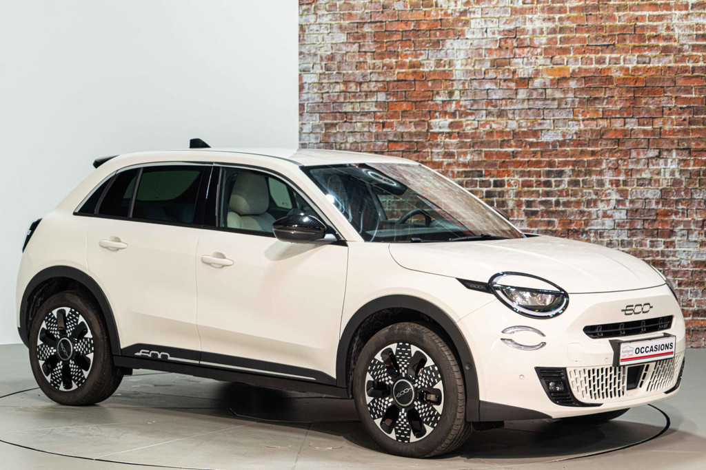 Fiat 600 1.2 Hybrid La Prima | Adaptive Cruise Control | Keyless-Entry&Go | Achteruitrijcamera | 360°SurroundView | Leder 54170791-23.jpg | Autobedrijf van Geel