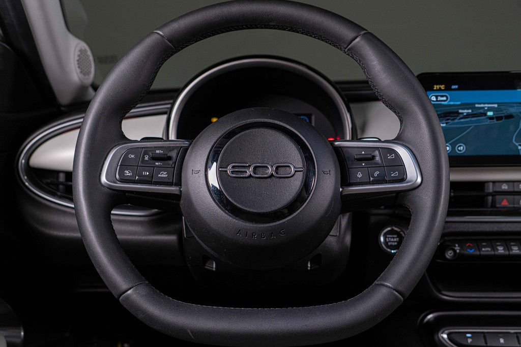 Fiat 600 1.2 Hybrid La Prima | Adaptive Cruise Control | Keyless-Entry&Go | Achteruitrijcamera | 360°SurroundView | Leder 54170791-38.jpg | Autobedrijf van Geel