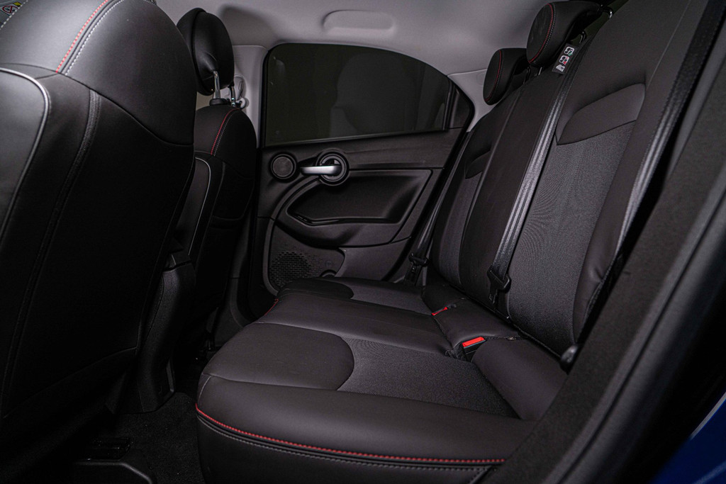 Fiat 500X 1.5 Hybrid Sport I Apple carplay I Achteruitrij camera | Cruise Control | Keyless Start 54172802-29.jpg | Autobedrijf van Geel