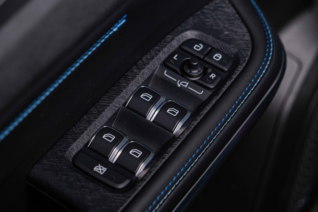 Lynk & Co 01 1.5 PHEV | MY22 | PANO | 360 CAMERA | ACC | KEYLESS | NAVI | RIJKLAARPRIJS INCL. BOVAG GARANTIE 54184143-27.jpg | Autobedrijf van Geel