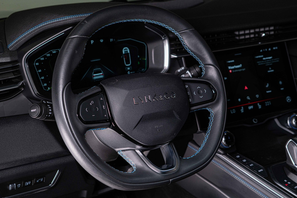 Lynk & Co 01 1.5 PHEV | MY22 | PANO | 360 CAMERA | ACC | KEYLESS | NAVI | RIJKLAARPRIJS INCL. BOVAG GARANTIE 54184143-29.jpg | Autobedrijf van Geel