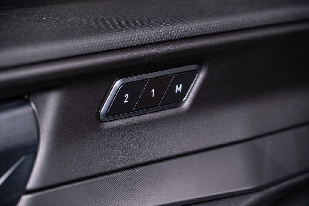 Lynk & Co 01 1.5 PHEV | MY22 | PANO | 360 CAMERA | ACC | KEYLESS | NAVI | RIJKLAARPRIJS INCL. BOVAG GARANTIE 54184143-31.jpg | Autobedrijf van Geel