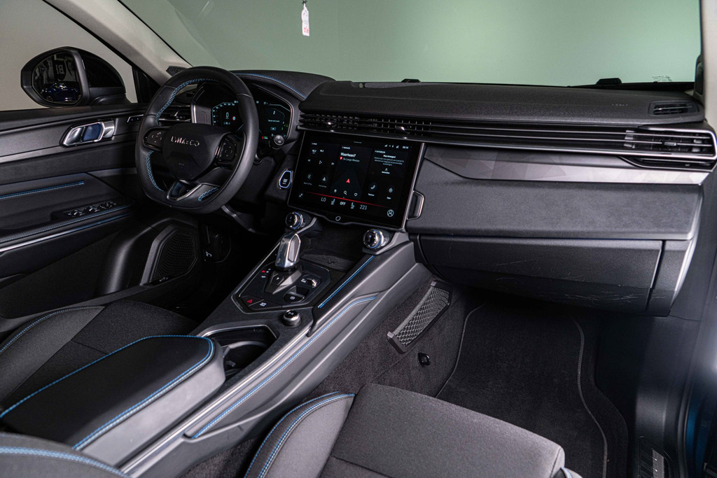 Lynk & Co 01 1.5 PHEV | MY22 | PANO | 360 CAMERA | ACC | KEYLESS | NAVI | RIJKLAARPRIJS INCL. BOVAG GARANTIE 54184143-38.jpg | Autobedrijf van Geel