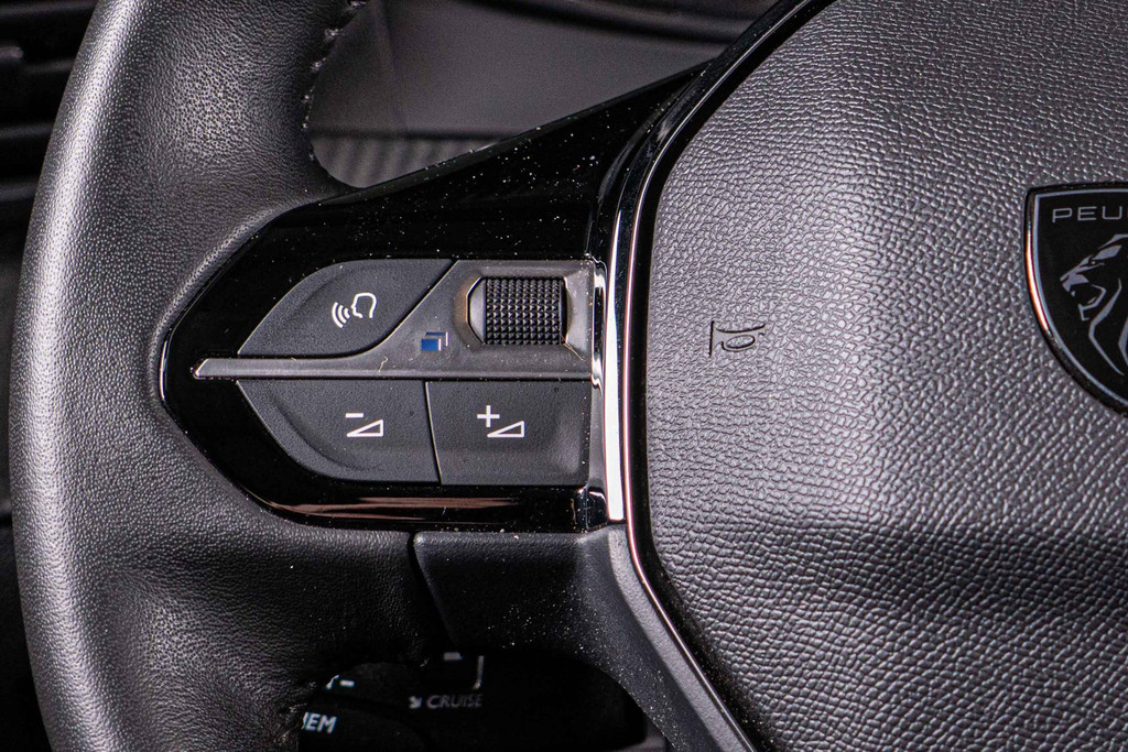 Peugeot 208 1.2 PureTech 100 Allure | Vision pack | Cruise Control | 360 Camera | Achteruitrijcamera 54194993-39.jpg | Autobedrijf van Geel