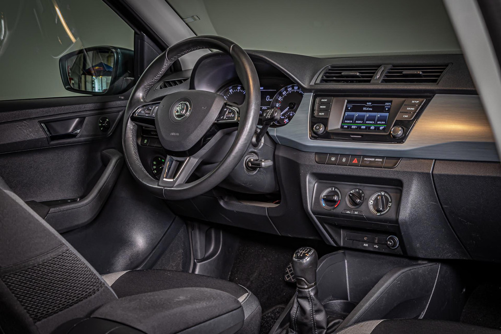 Škoda Fabia 1.2 TSI Monte Carlo I Airco I Cruise controle I Rijklaarprijs 54409293-4.jpg | Autobedrijf van Geel