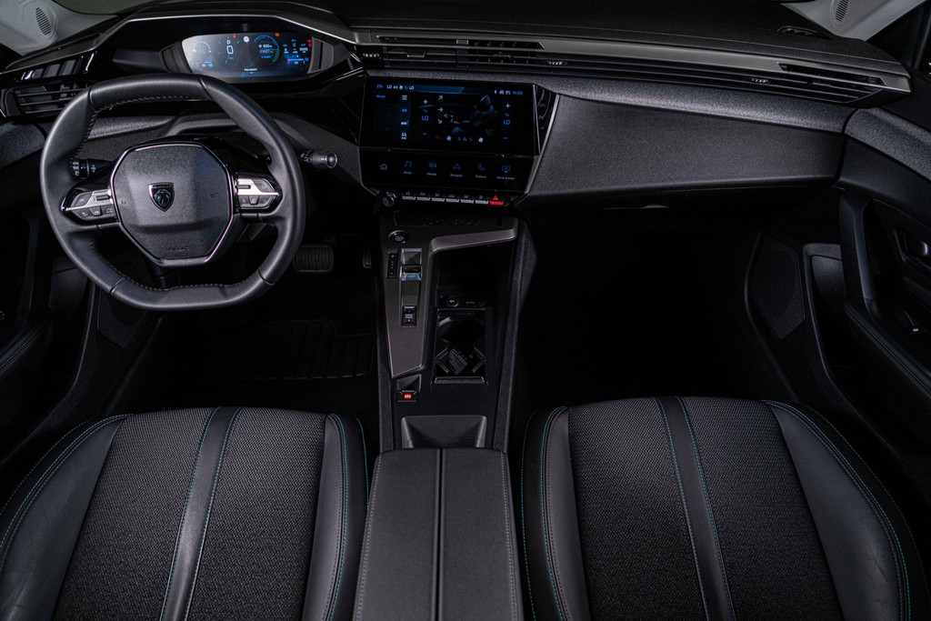 Peugeot 408 1.2 Hybrid 136 e-DCS6 Allure | Adaptive Cruise Control | Achteruitrijcamera + 360 Graden | Keyless Entry/Start 54436651-31.jpg | Autobedrijf van Geel