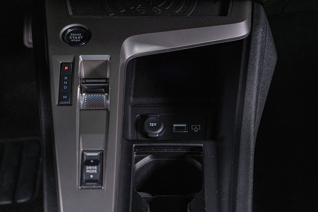 Peugeot 408 1.2 Hybrid 136 e-DCS6 Allure | Adaptive Cruise Control | Achteruitrijcamera + 360 Graden | Keyless Entry/Start 54436651-32.jpg | Autobedrijf van Geel