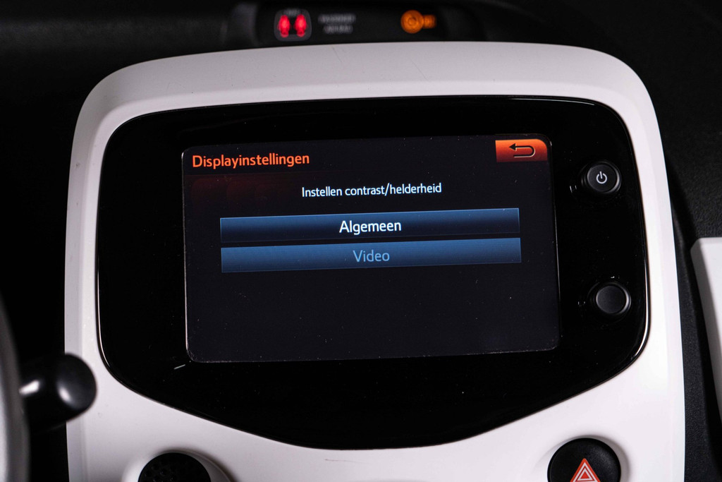 Peugeot 108 1.0 e-VTi Allure TOP! | Cabrio | Airco | Multimedia 54655057-52.jpg | Autobedrijf van Geel