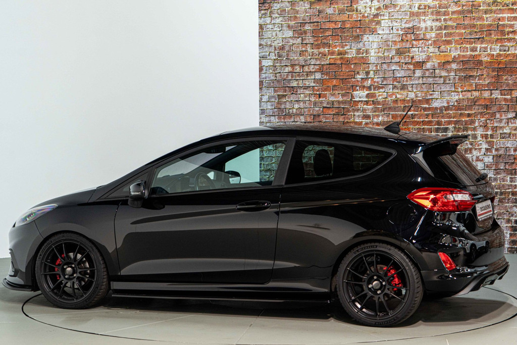 Ford Fiesta 1.5 EcoBoost ST-3 | B&O | Cruise Control | Pano | Winterpack 54972288-16.jpg | Autobedrijf van Geel