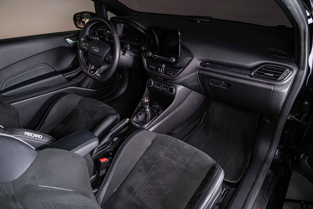 Ford Fiesta 1.5 EcoBoost ST-3 | B&O | Cruise Control | Pano | Winterpack 54972288-29.jpg | Autobedrijf van Geel