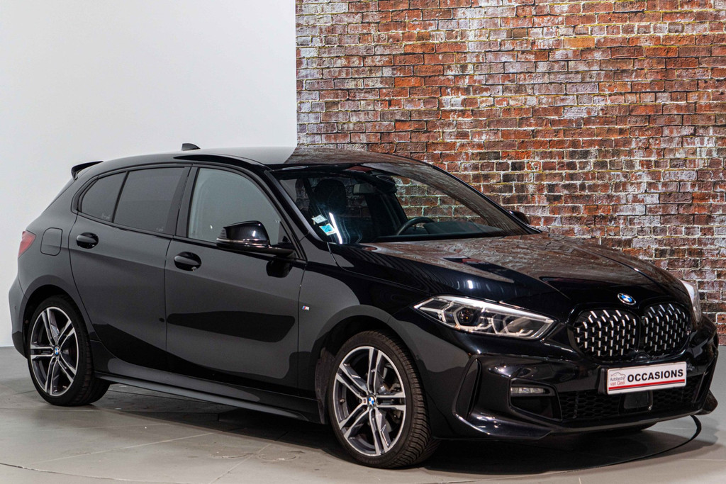 BMW 1-serie 118i High Executive | M Sport | Cruise Control | Achteruitrijcamera | LED 56154316-21.jpg | Autobedrijf van Geel