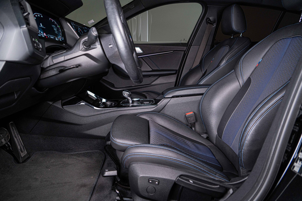 BMW 1-serie 118i High Executive | M Sport | Cruise Control | Achteruitrijcamera | LED 56154316-23.jpg | Autobedrijf van Geel