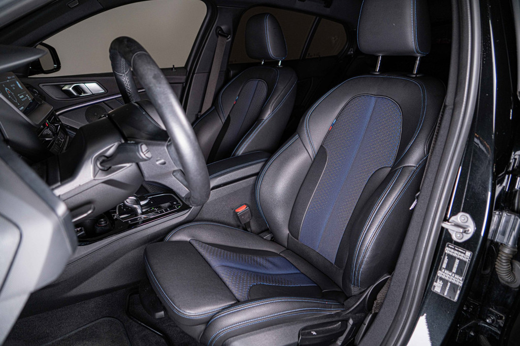 BMW 1-serie 118i High Executive | M Sport | Cruise Control | Achteruitrijcamera | LED 56154316-24.jpg | Autobedrijf van Geel