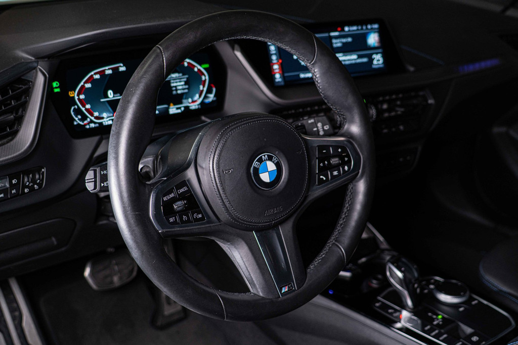 BMW 1-serie 118i High Executive | M Sport | Cruise Control | Achteruitrijcamera | LED 56154316-25.jpg | Autobedrijf van Geel