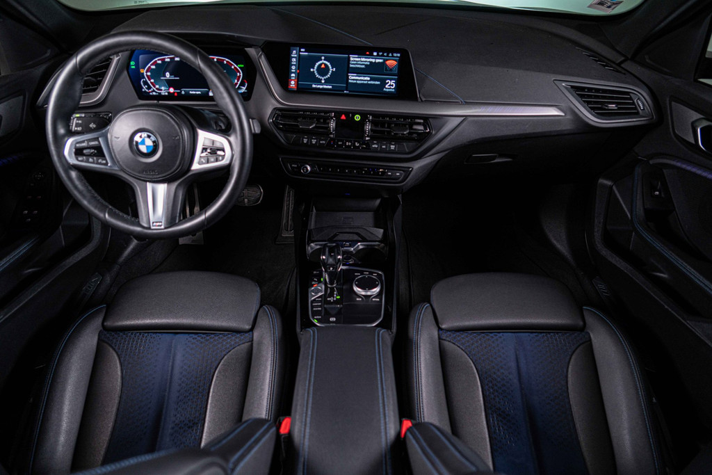 BMW 1-serie 118i High Executive | M Sport | Cruise Control | Achteruitrijcamera | LED 56154316-54.jpg | Autobedrijf van Geel