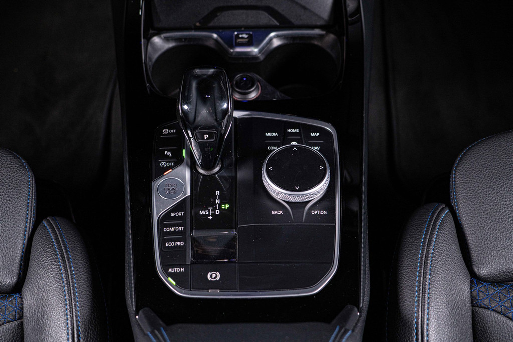 BMW 1-serie 118i High Executive | M Sport | Cruise Control | Achteruitrijcamera | LED 56154316-56.jpg | Autobedrijf van Geel